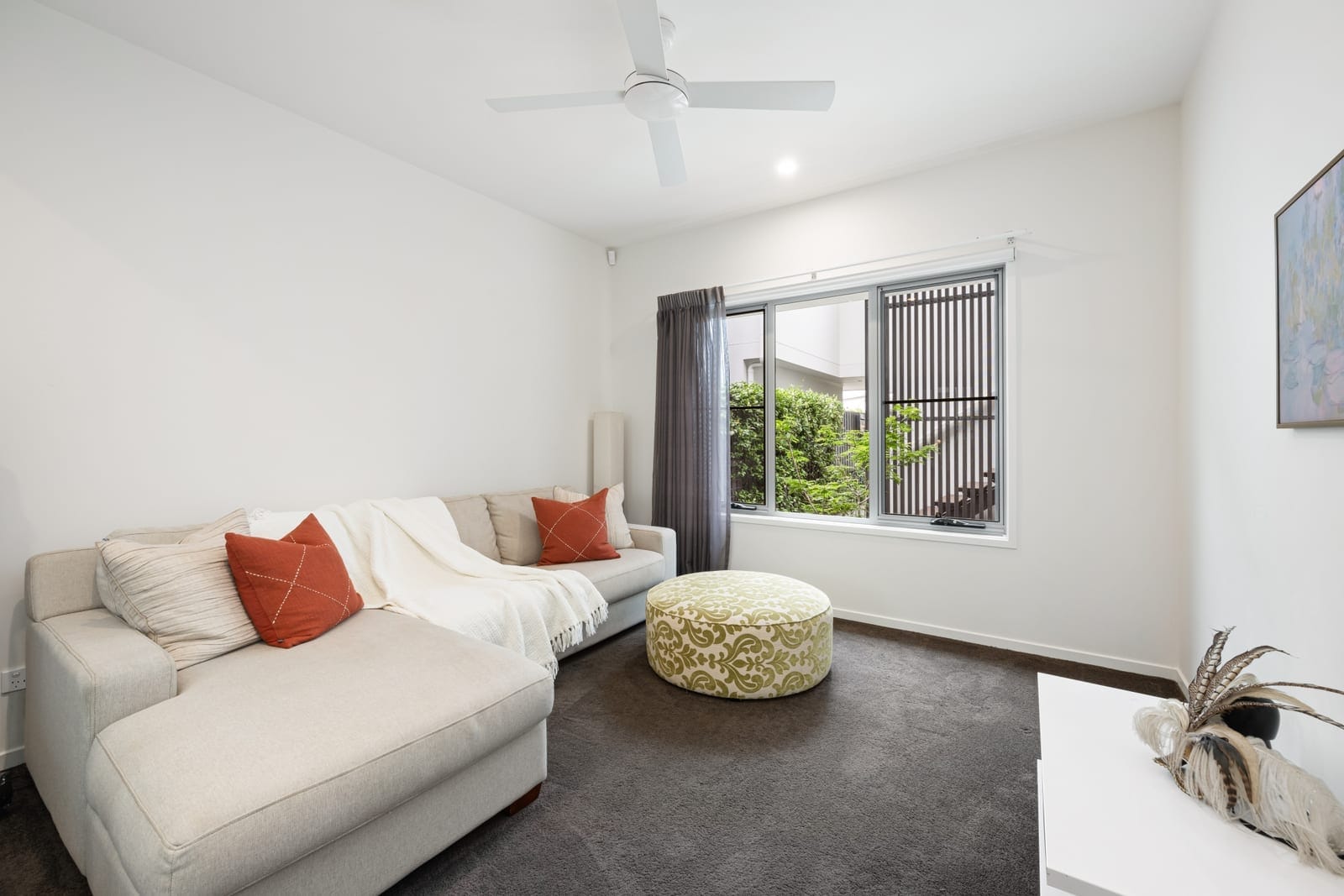 Architecturally Designed Home With Detached 2 Bedroom Dwelling