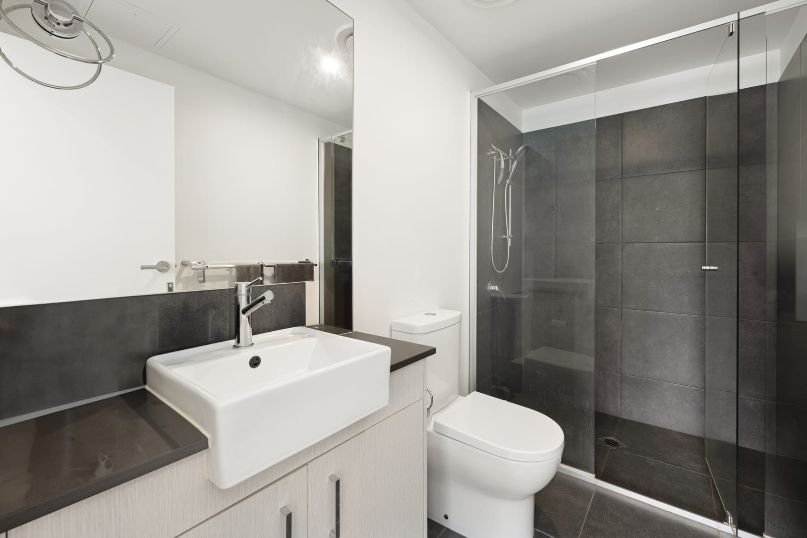 Townhouse with 2 Self-Contained Levels