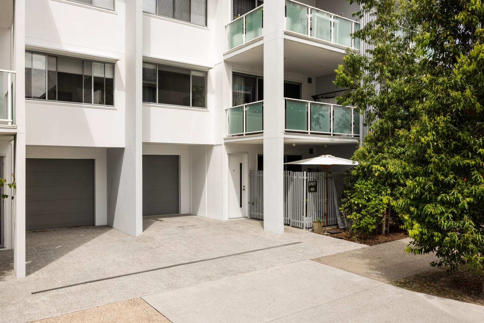 Townhouse with 2 Self-Contained Levels
