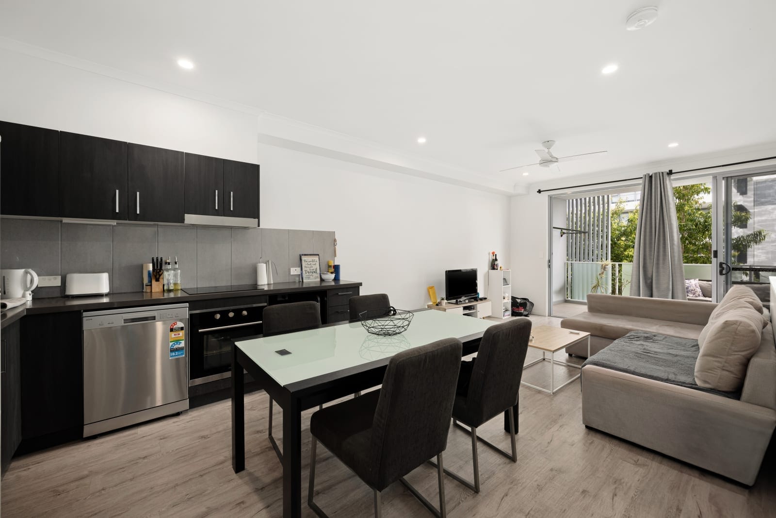 Townhouse with 2 Self-Contained Levels