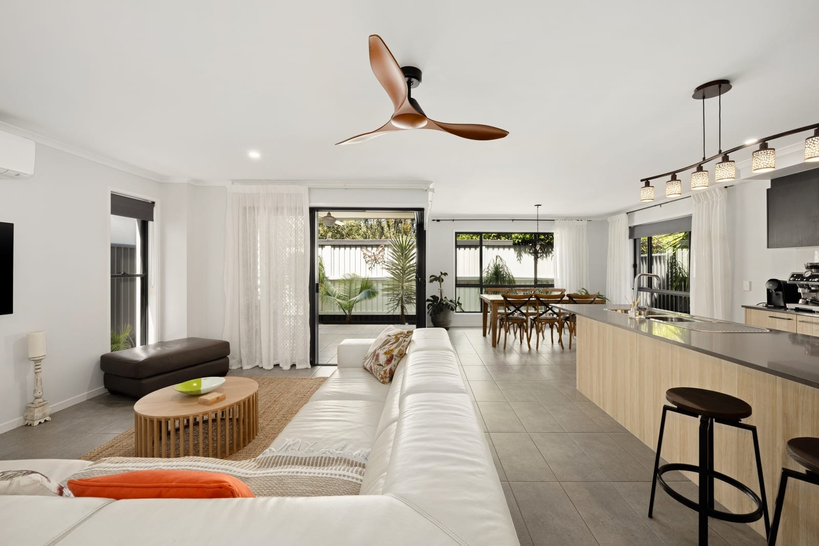 Bokarina Bliss: Effortless, Elegant, Beachside Living