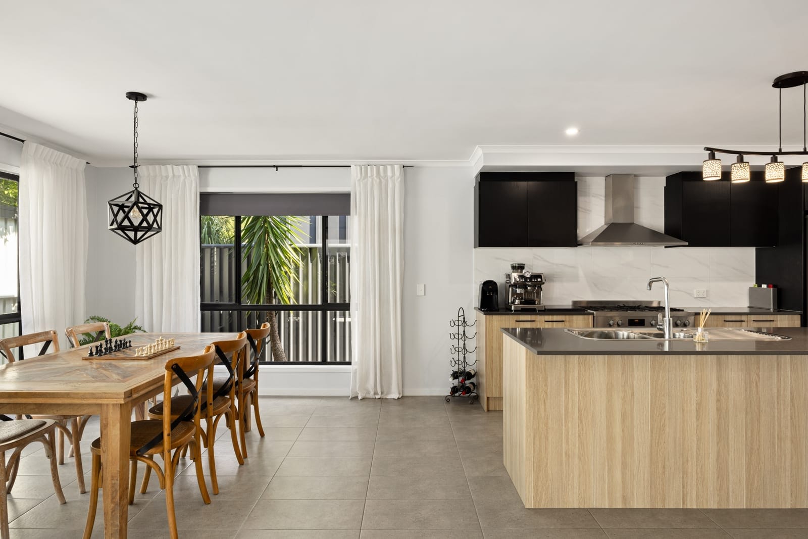 Bokarina Bliss: Effortless, Elegant, Beachside Living