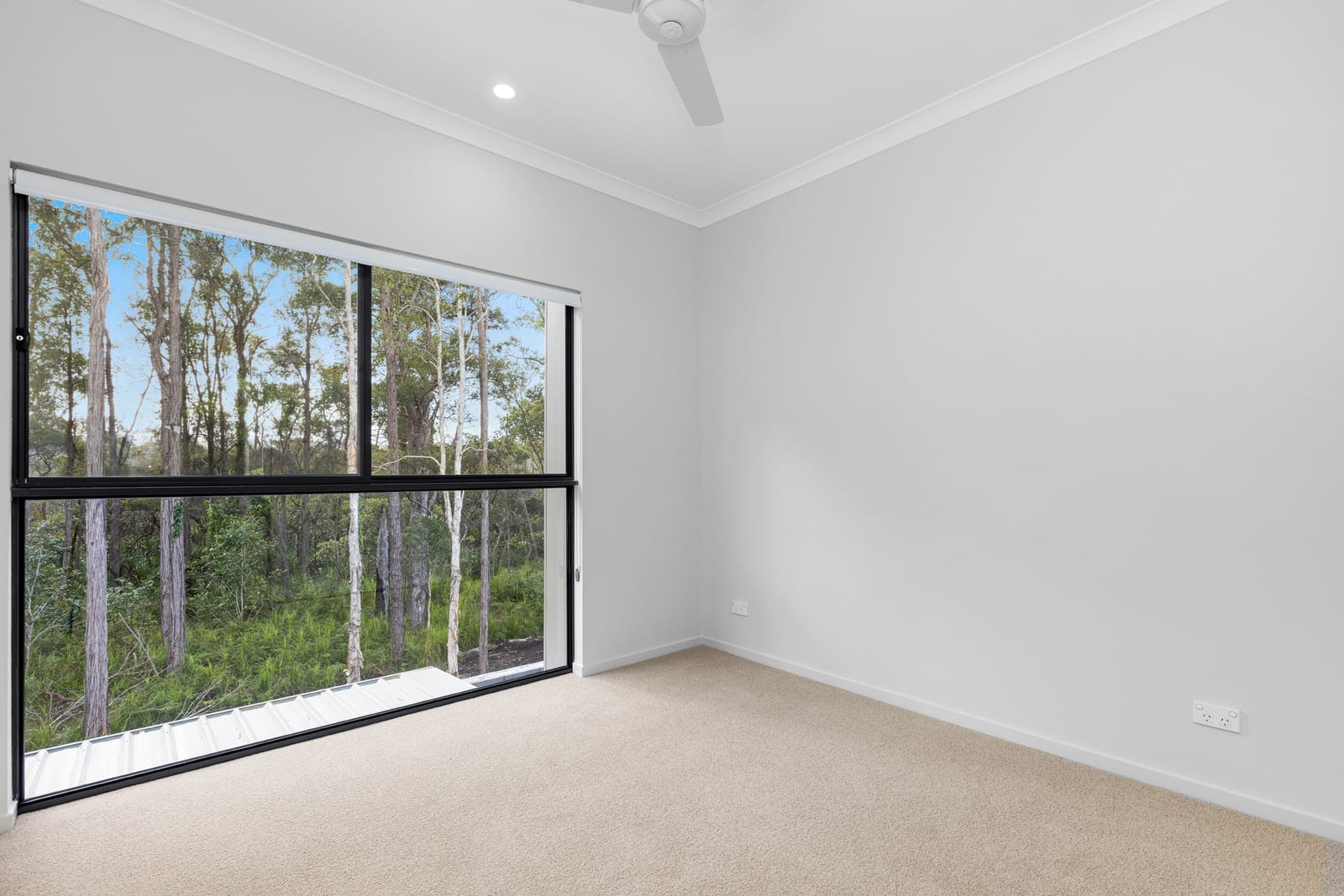 Stunning Modern Townhouse in Prime Sunshine Coast Location