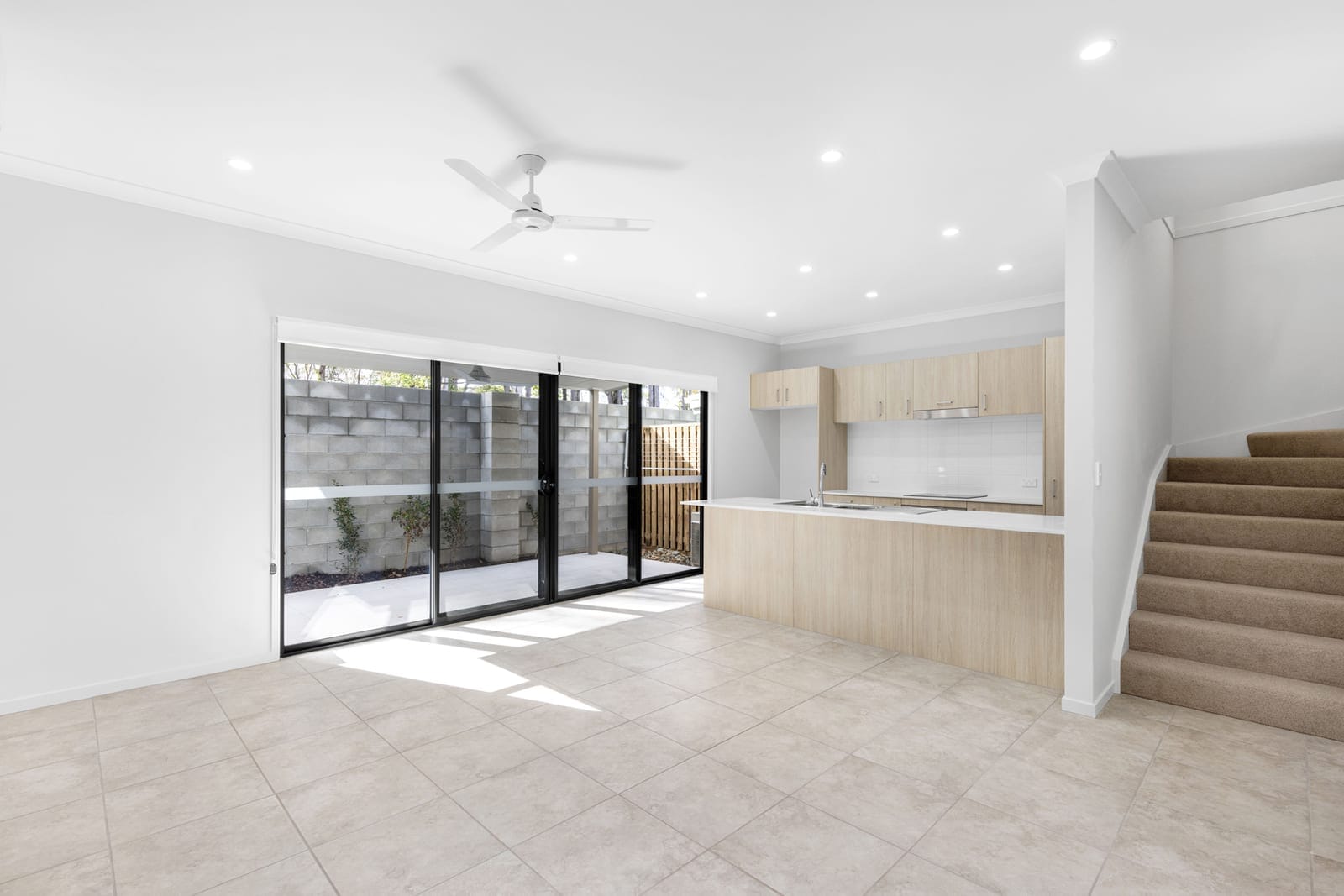 Stunning Modern Townhouse in Prime Sunshine Coast Location