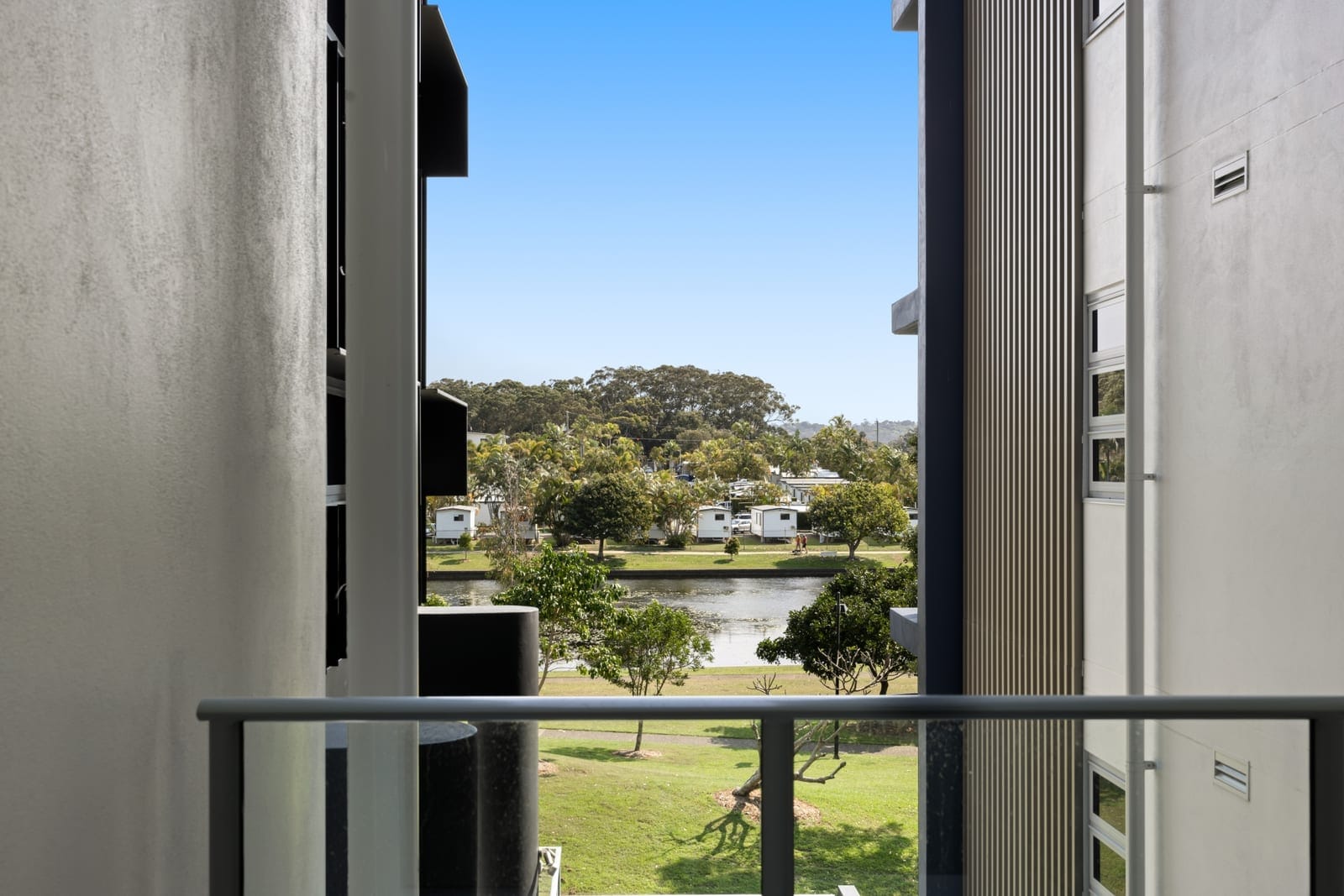Blue-chip location: Views & Convenience