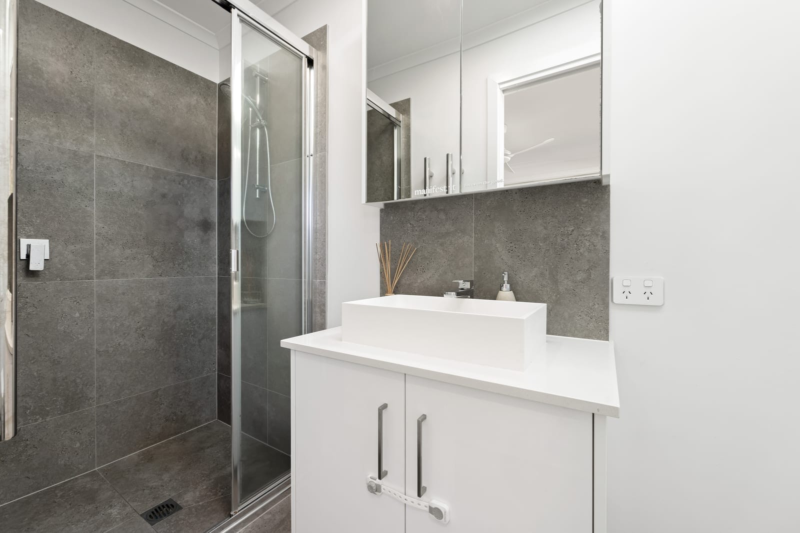 Presentation, Location, Lifestyle
