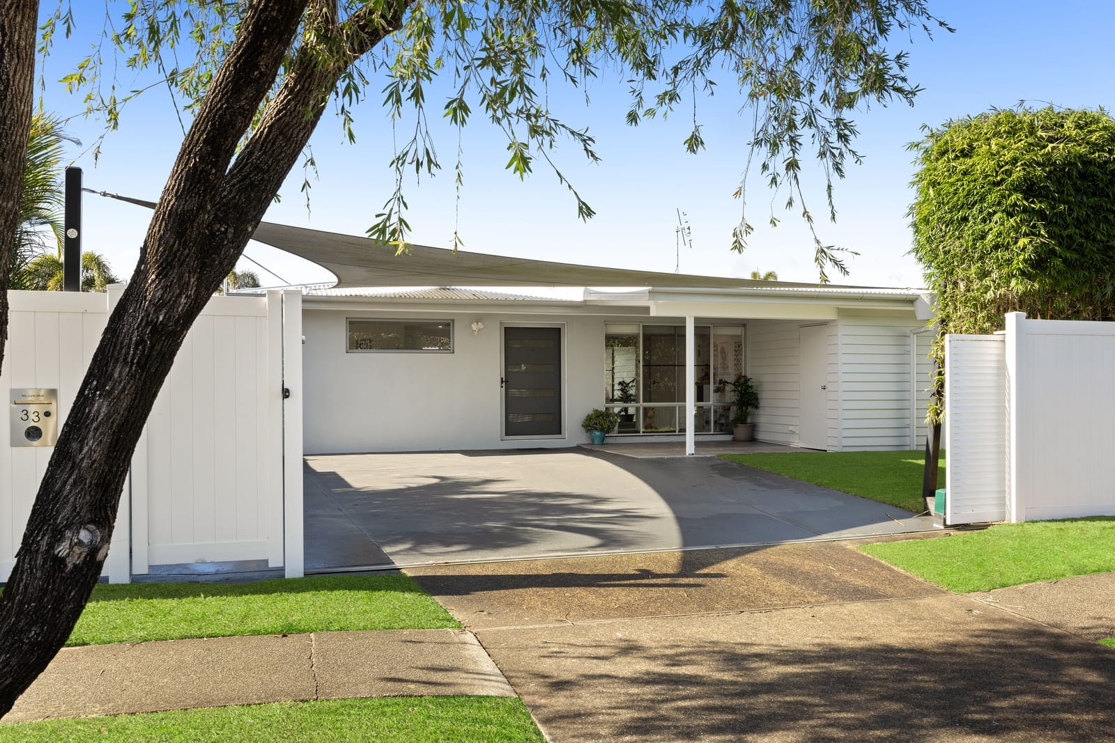 Presentation, Location, Lifestyle