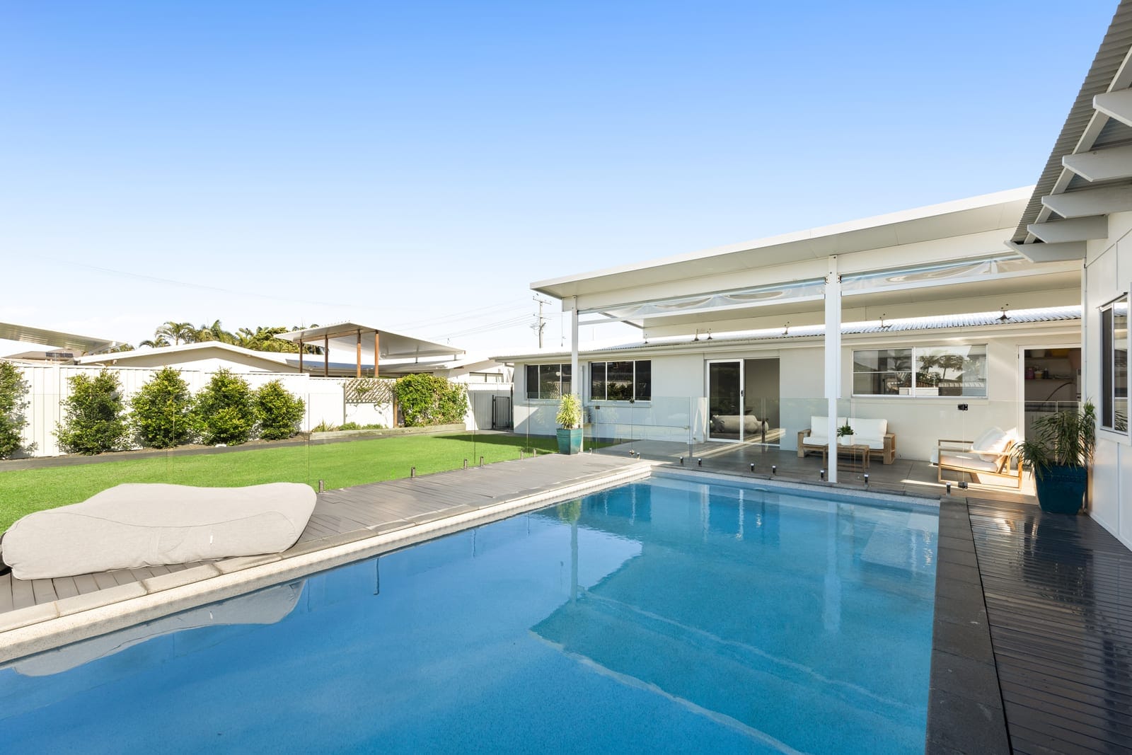 Presentation, Location, Lifestyle