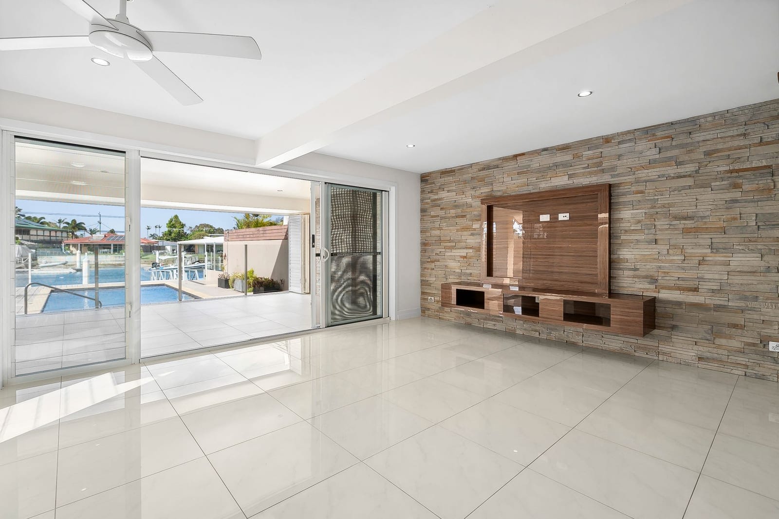 RARE: Waterfront Duplex, Deepwater Access