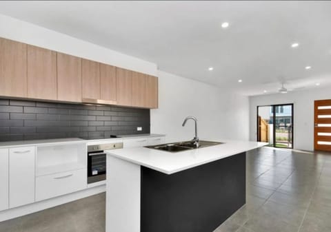 Stylish 3 Bedroom Lowset Terrace
