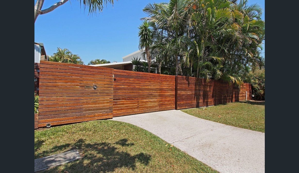 Family Oasis Near Patrolled Beach – Incredible Value!