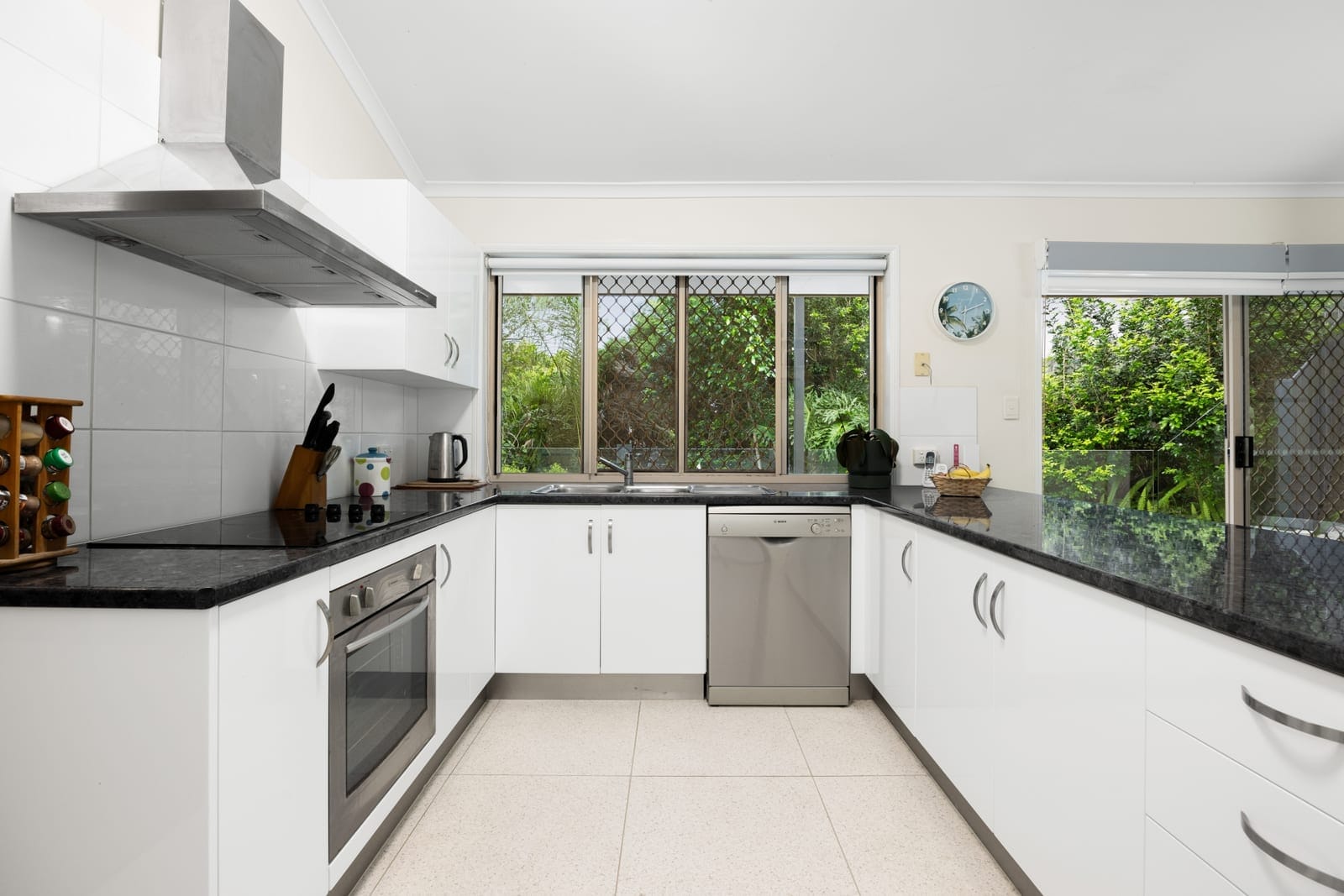 Priced to Sell: Buderim Meadows Family Living