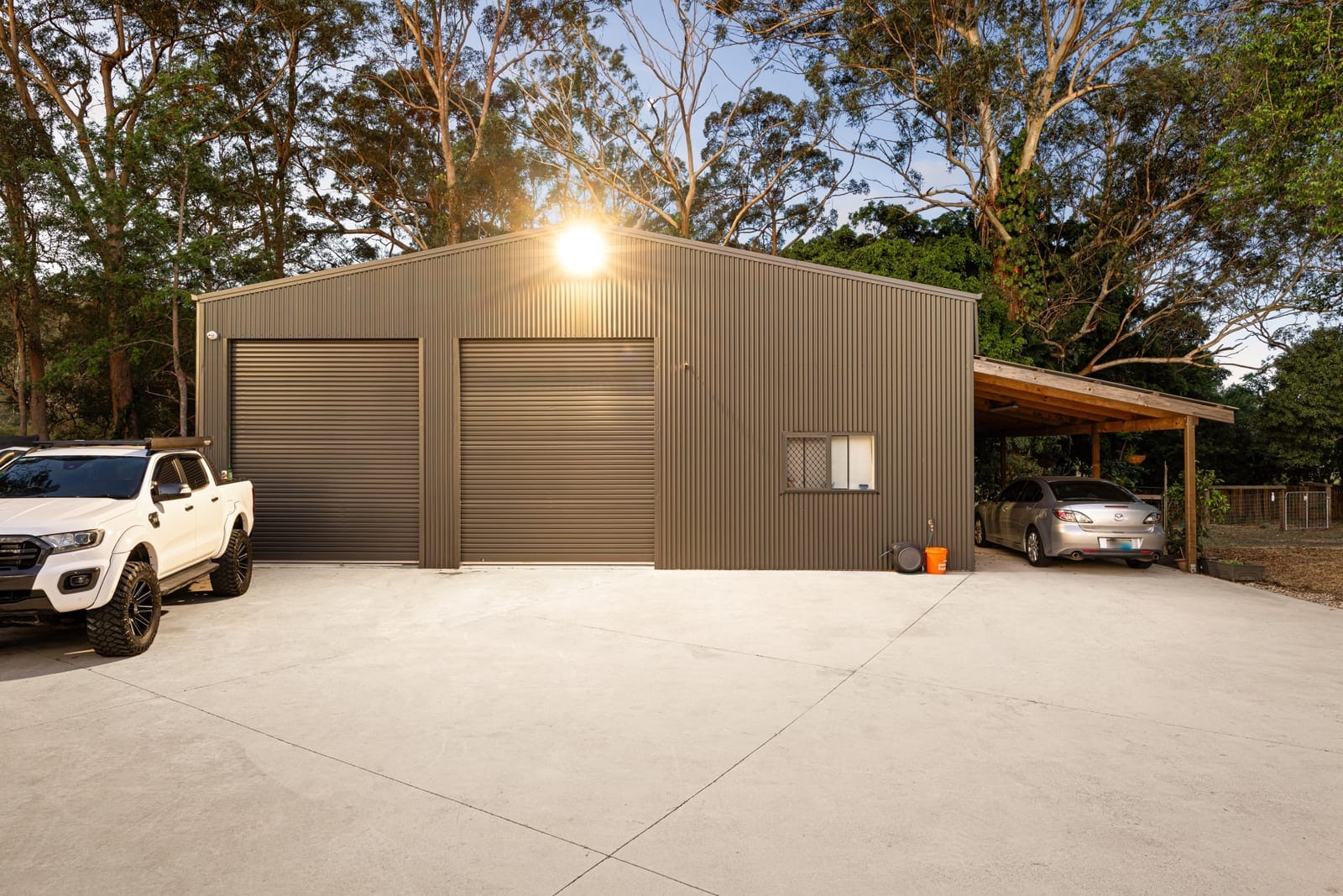 Embrace the Ultimate Acreage Lifestyle: Dual Living