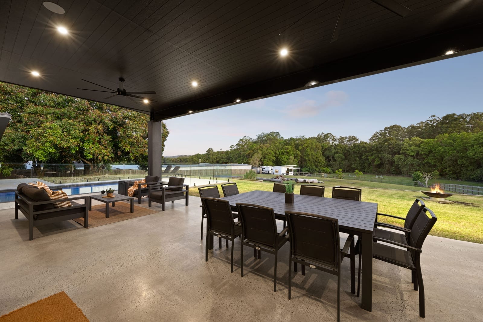 Embrace the Ultimate Acreage Lifestyle: Dual Living