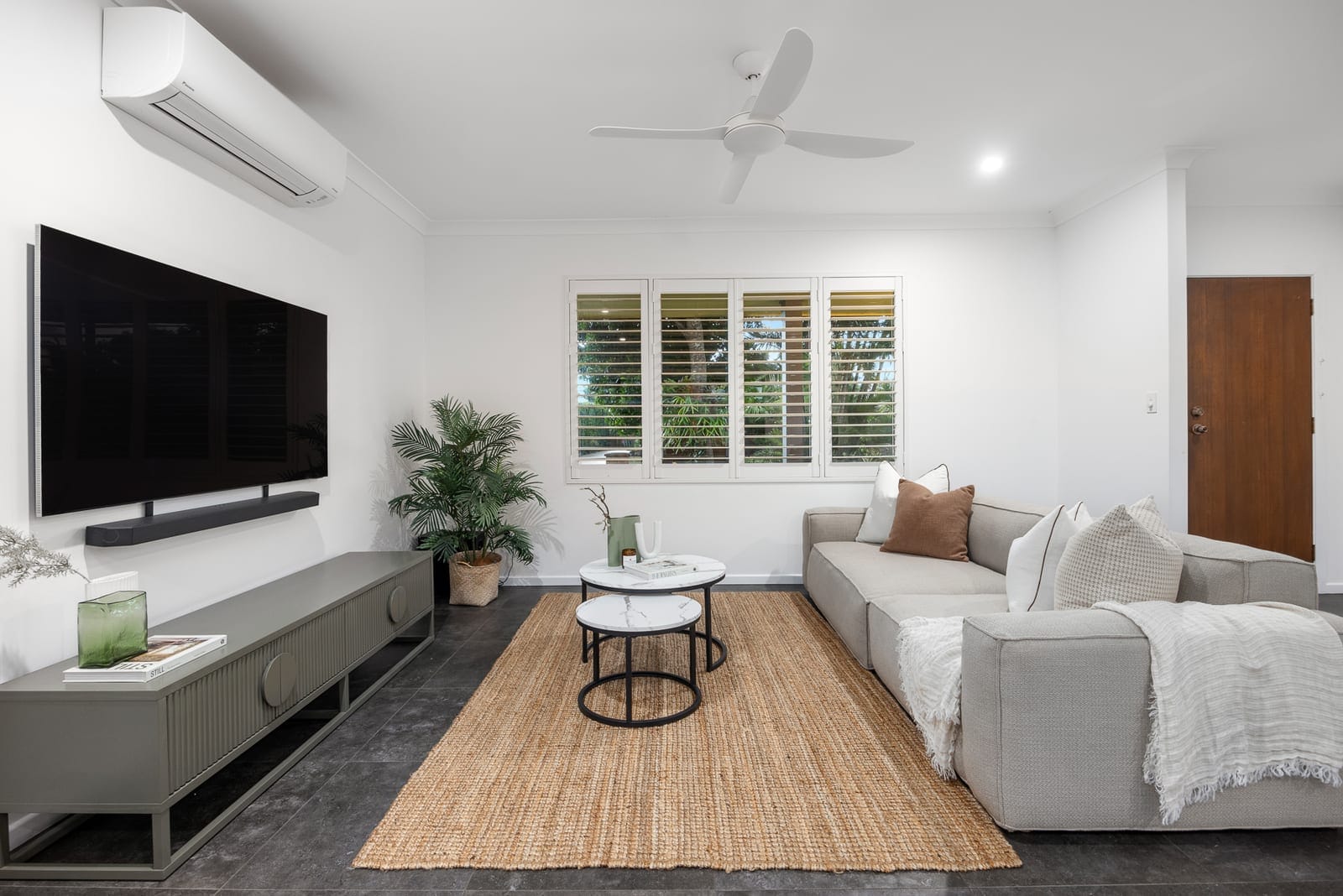 Contemporary Style, Alfresco Living Near The Beach