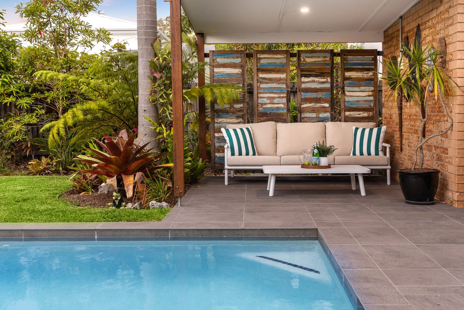 Contemporary Style, Alfresco Living Near The Beach