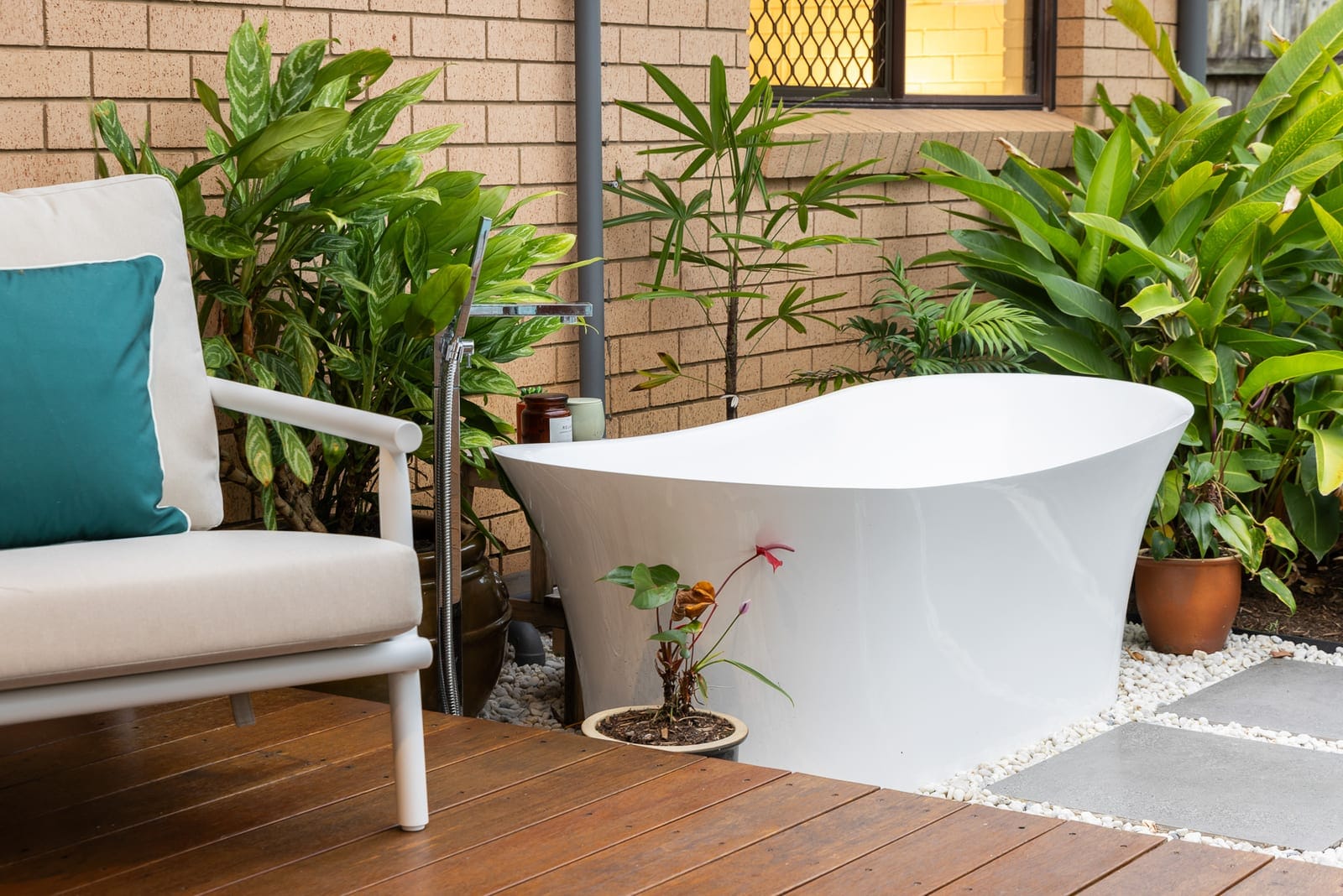 Contemporary Style, Alfresco Living Near The Beach