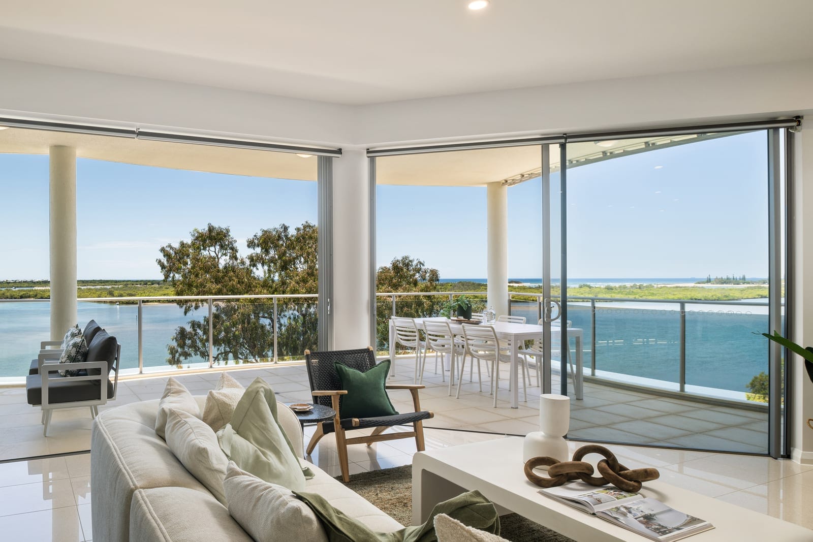 Exceptional Penthouse - Will be Sold!