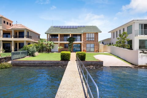 Waterfront living with a pontoon and direct deep-water access