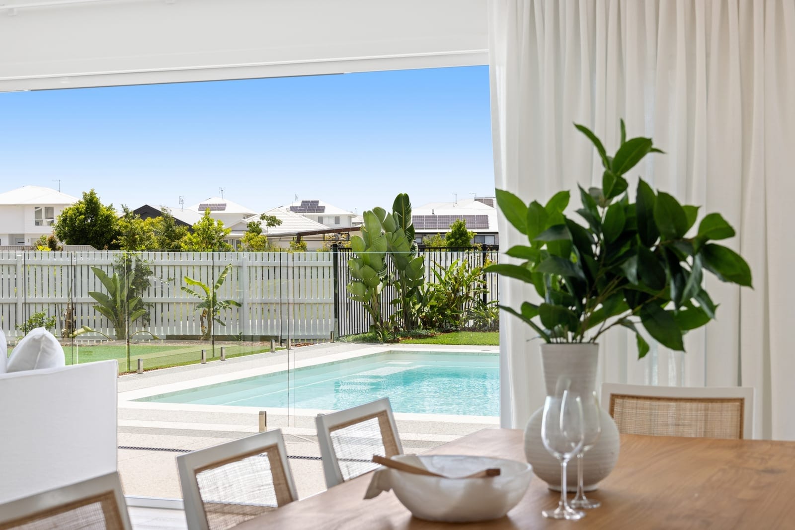 Perfectly Presented Family Home, Huge Block, Side Access