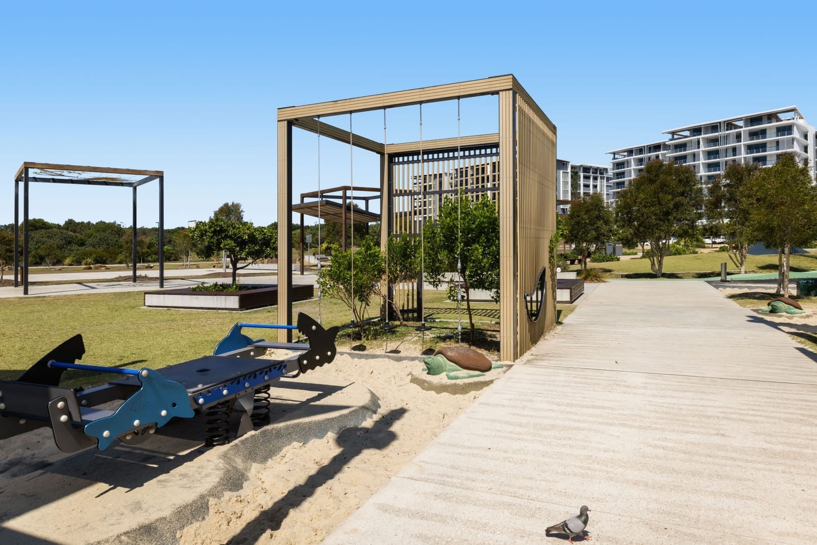 Vacant 700m2: Absolute Beachfront