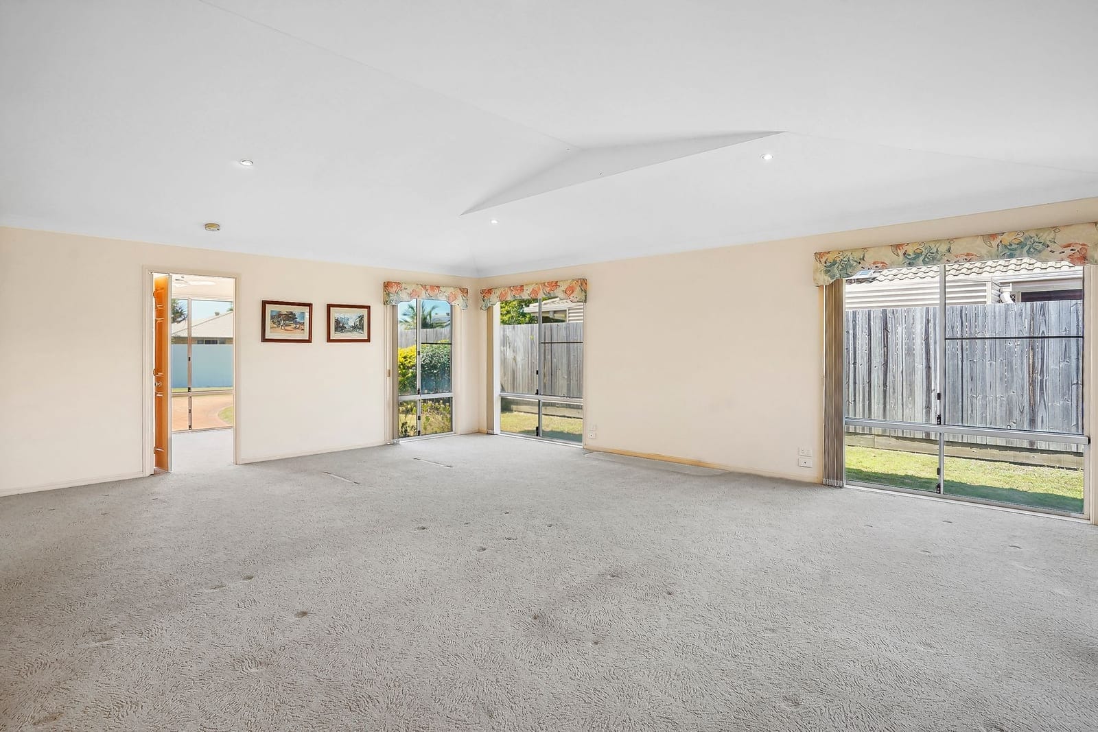 Endless Possibilities in a Coveted Waterfront Location – Make It Yours!