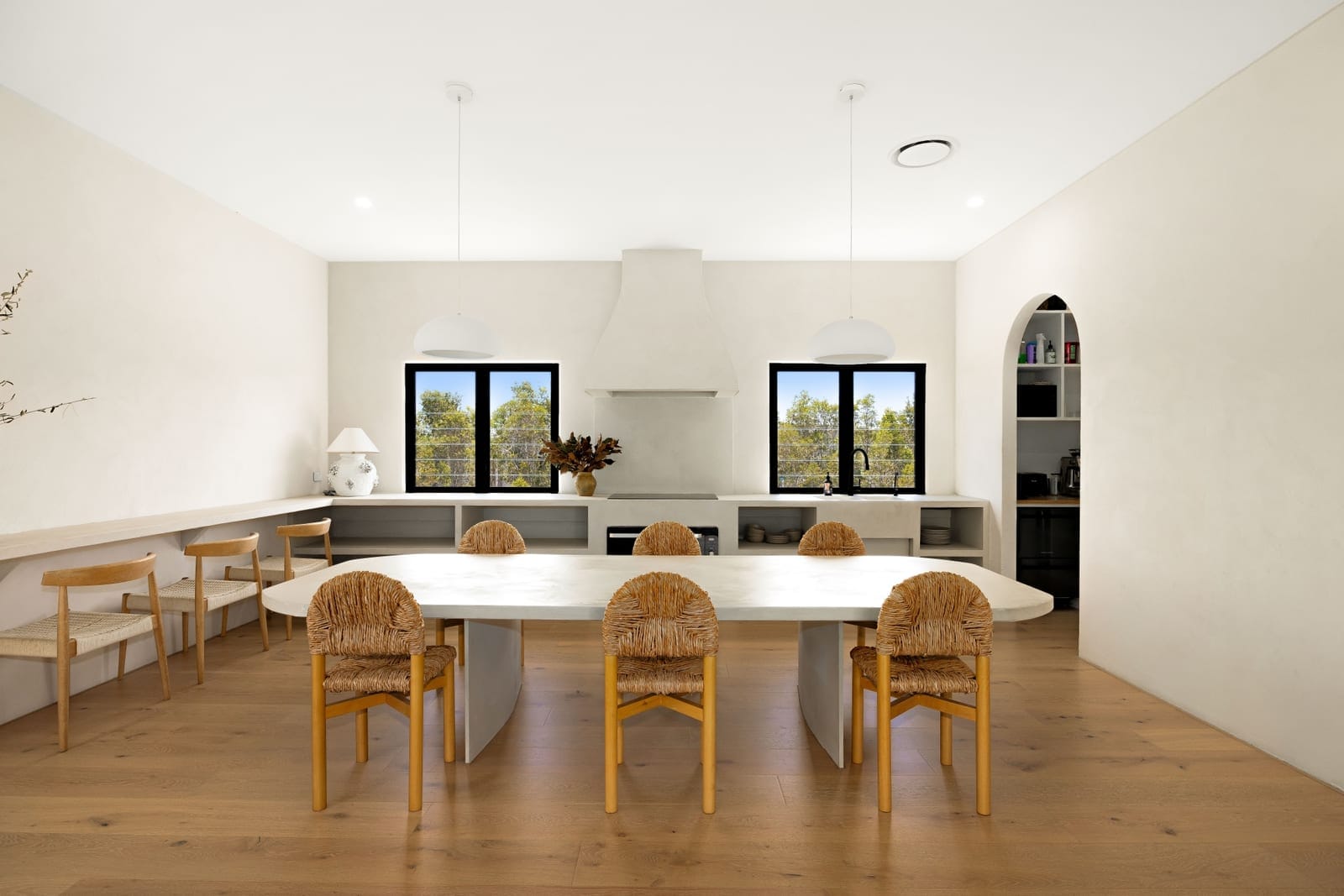 Mediterranean-inspired Home With Integrated High-end Warehouse Space