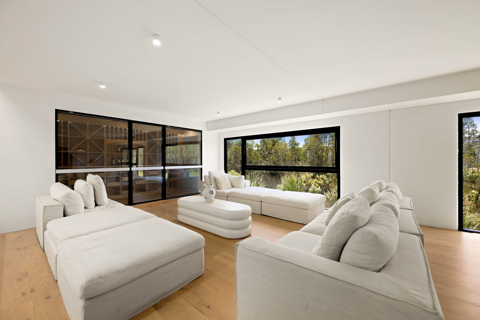 Mediterranean-inspired Home With Integrated High-end Warehouse Space