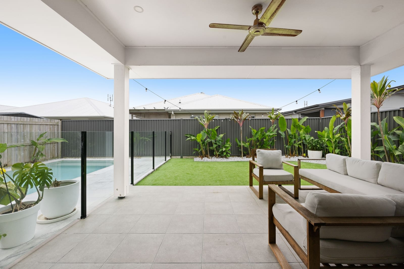 Relaxed Modern Living: Impeccably Presented
