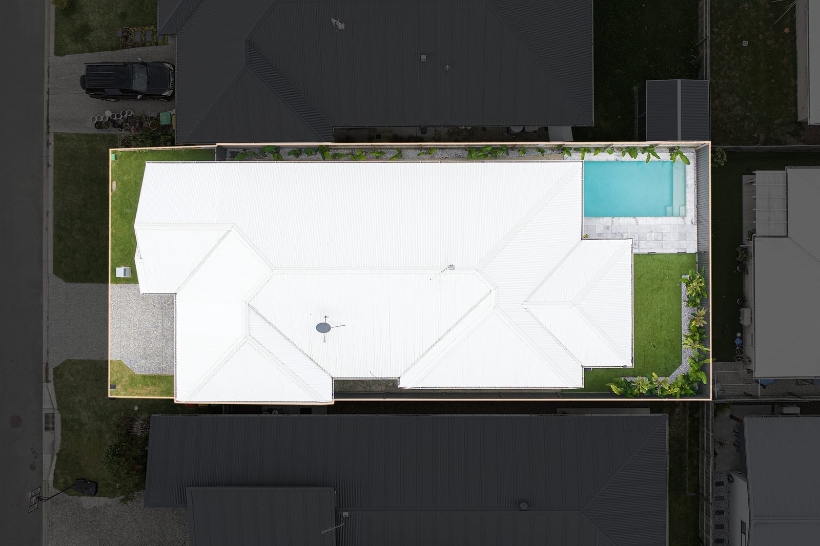 Relaxed Modern Living: Impeccably Presented