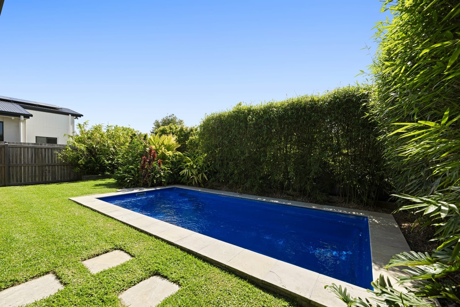 New Year, New Home: Cocktails by the Pool? Yes Please!