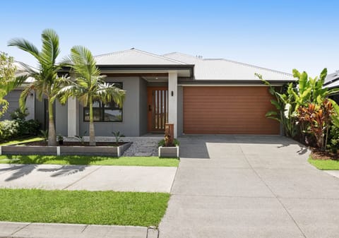 Village Green Stunner: Pool + Fireplace + Many Extras