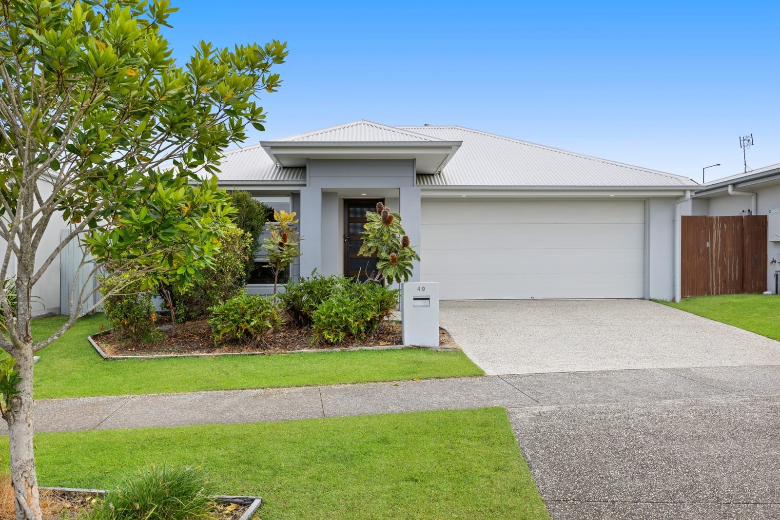 SOLD by Team Cassie Kennedy!