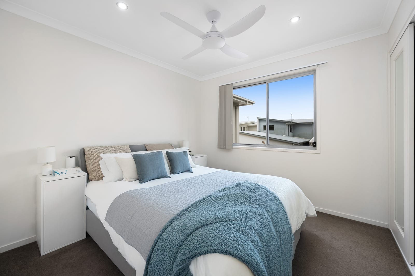 Effortless Coastal Living: Elegance Meets Everyday Convenience