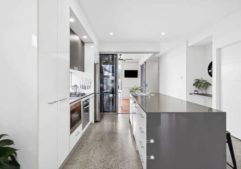 Boutique Home In Central Location