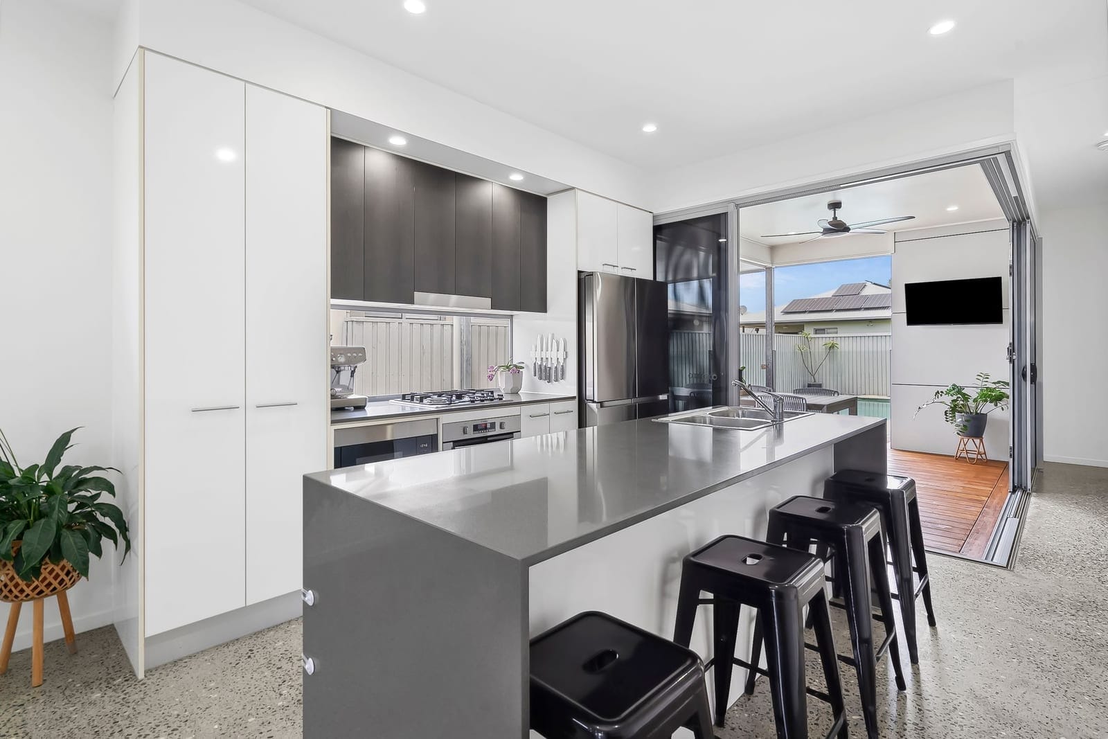 Boutique Home In Central Location