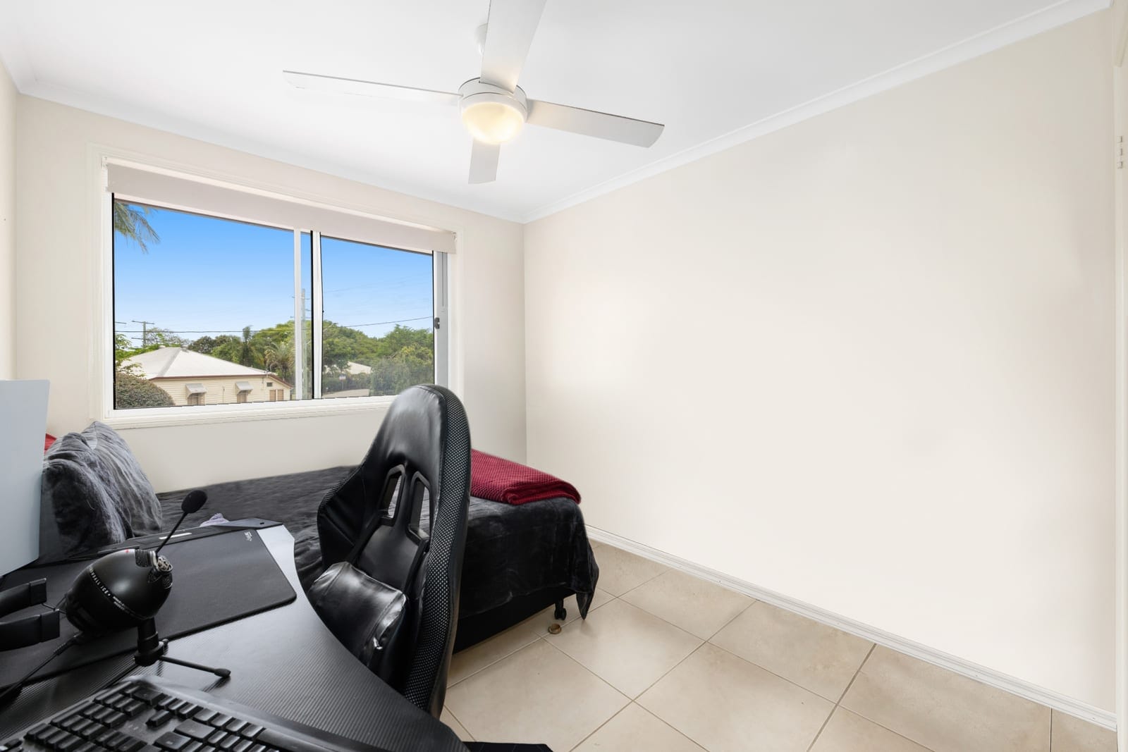 Smart Investment or Ideal First Home: A Property with Endless Potential!