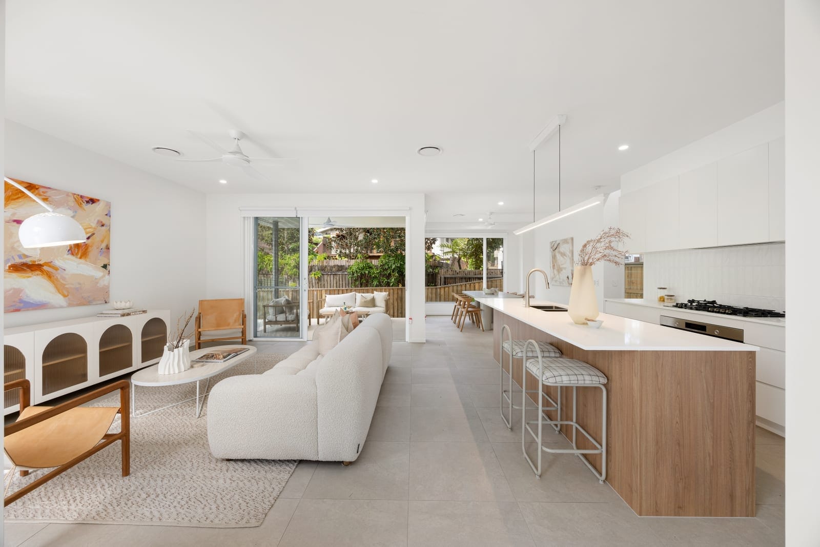 Luxury Beachside Residence in a Premier Coastal Setting