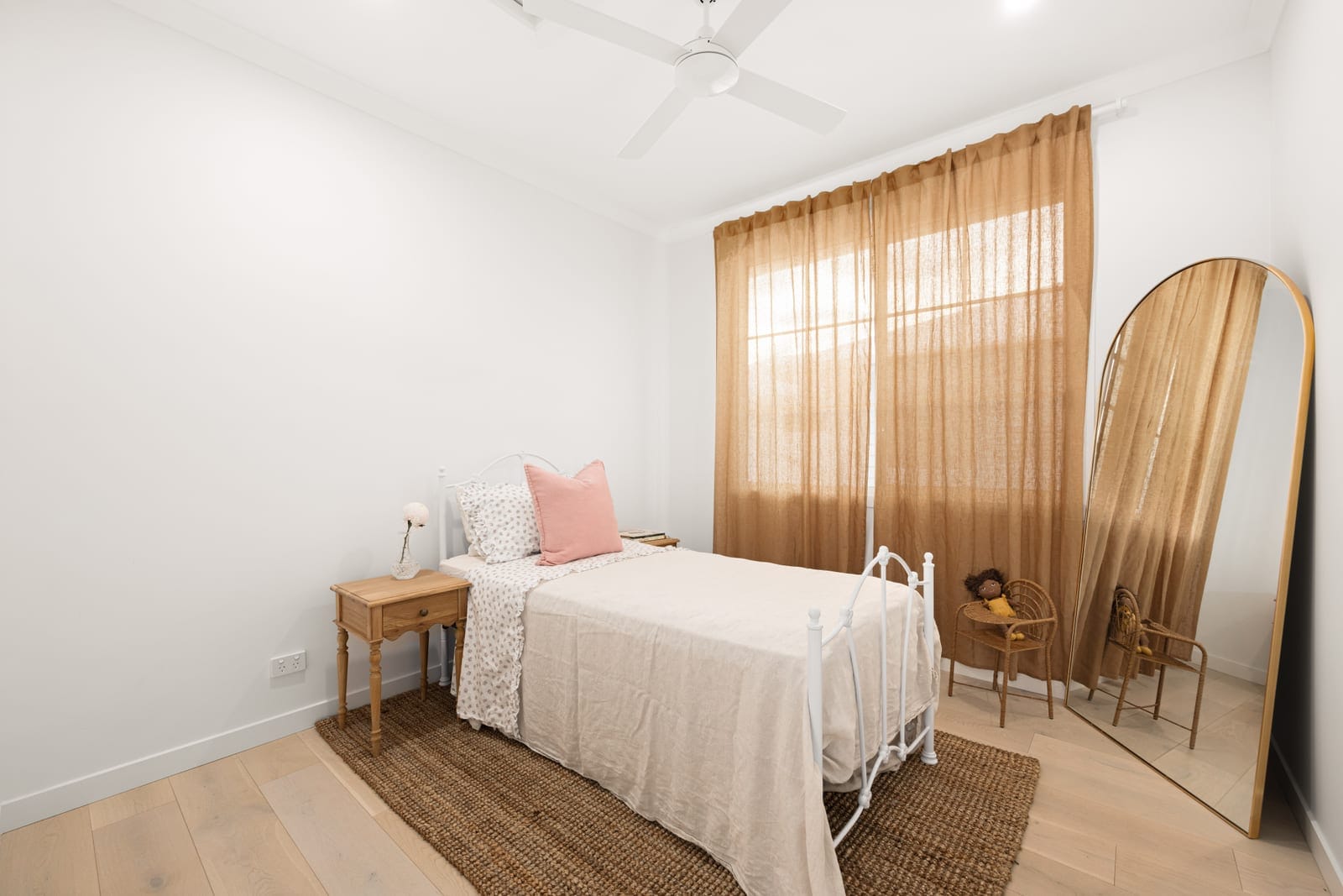 Presentation, Lifestyle, Location