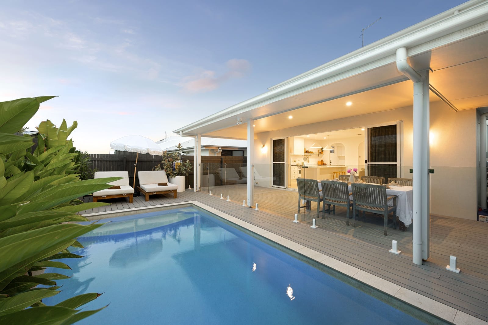 Presentation, Lifestyle, Location