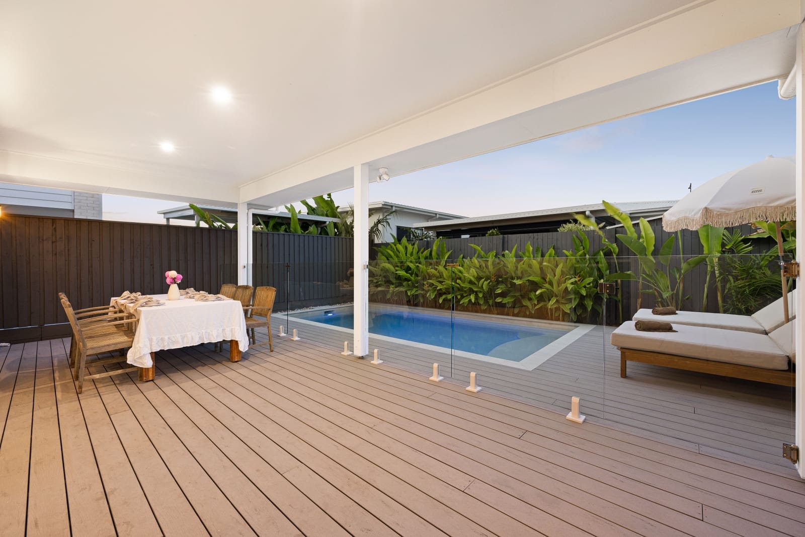 Presentation, Lifestyle, Location