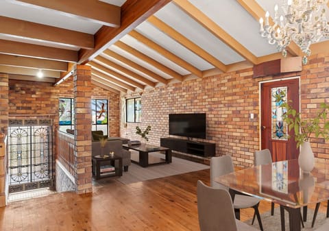 Buderim Charm In Quite Street