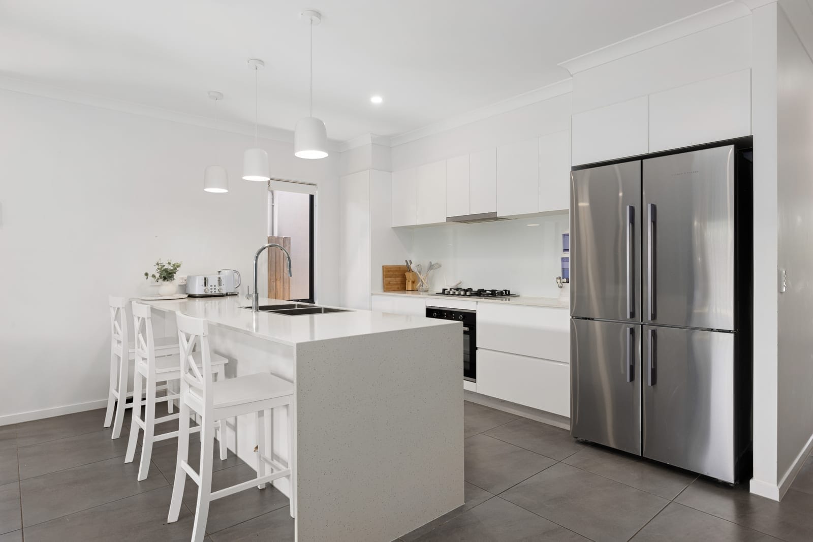 Stylish Family Home + SPA + Solar - Just Minutes from the Sand and Surf!