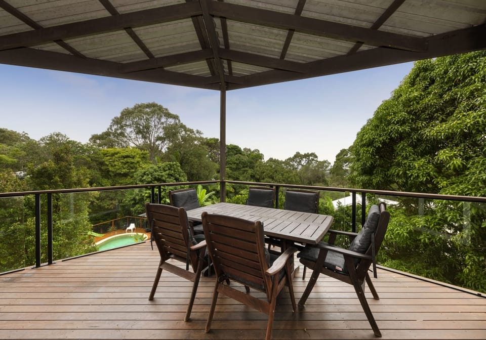 Sold by Ollie Lehmann & Angelina Sweeney