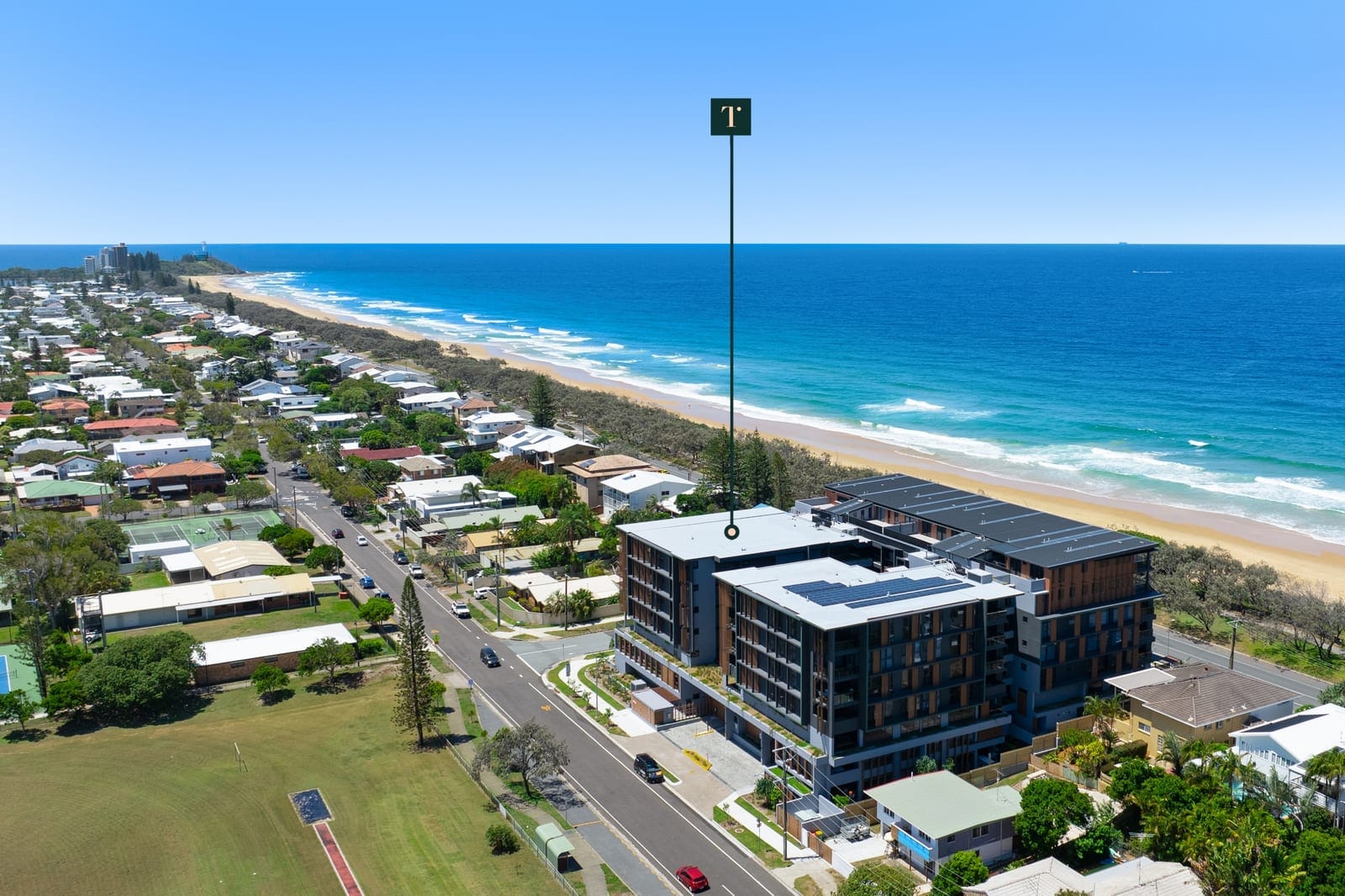 Absolute Beachfront, Stunning New Luxury Apartment