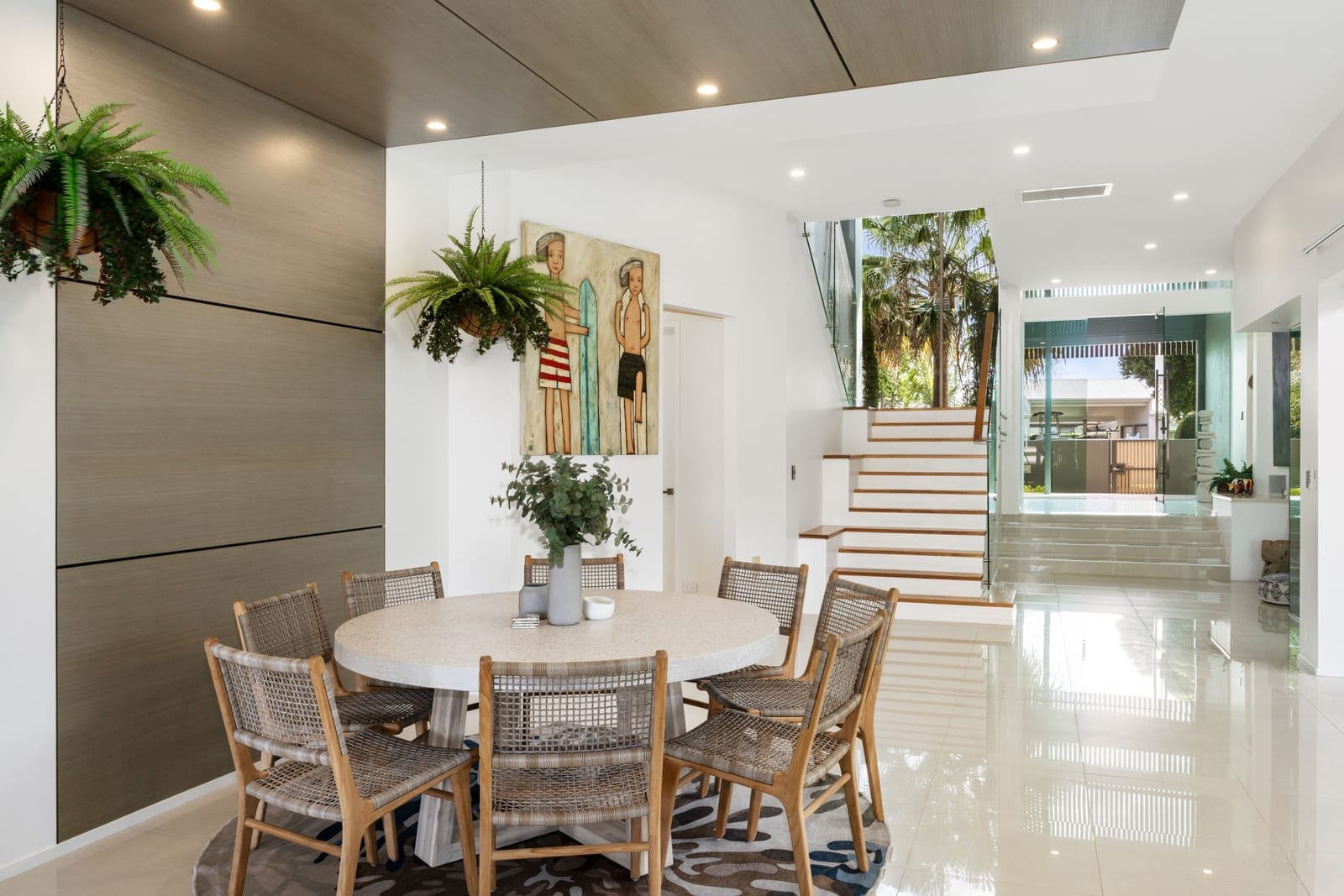 Minyama Magnificence: Light, Height, Luxury