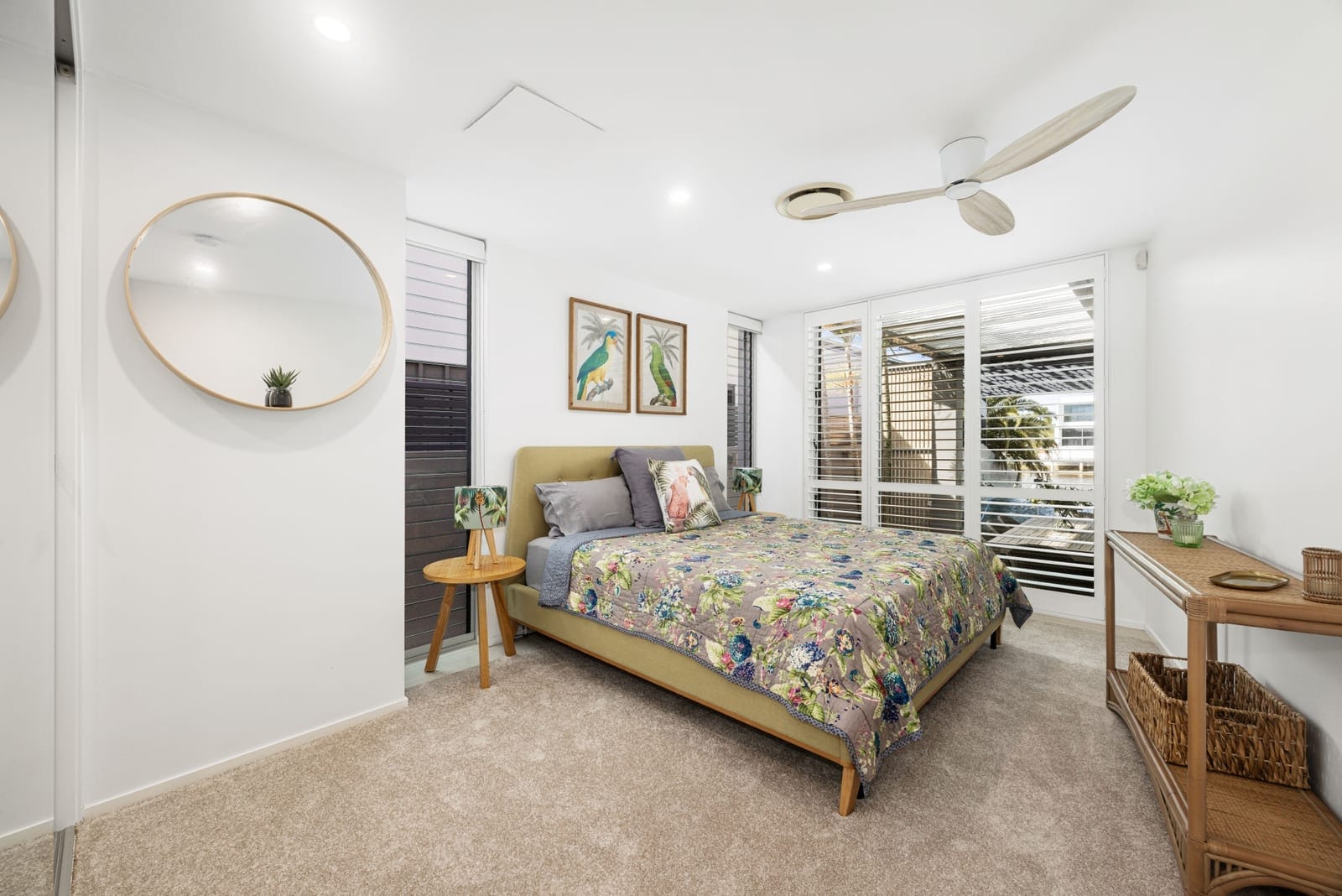 Minyama Magnificence: Light, Height, Luxury