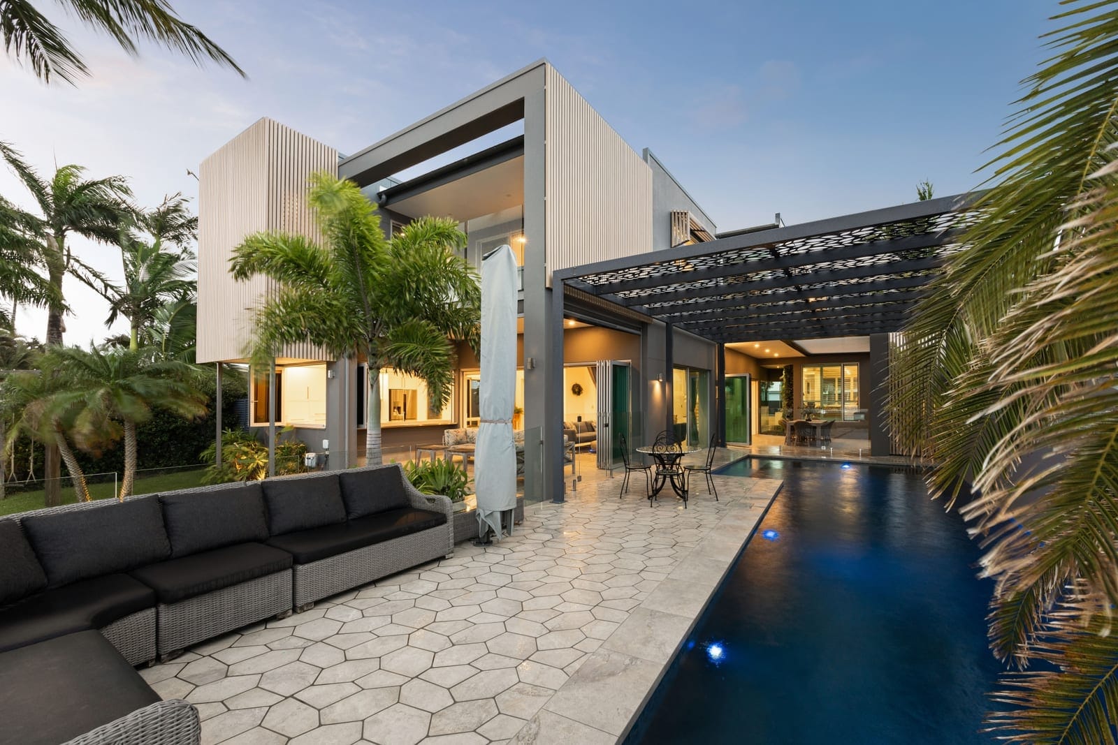 Minyama Magnificence: Light, Height, Luxury