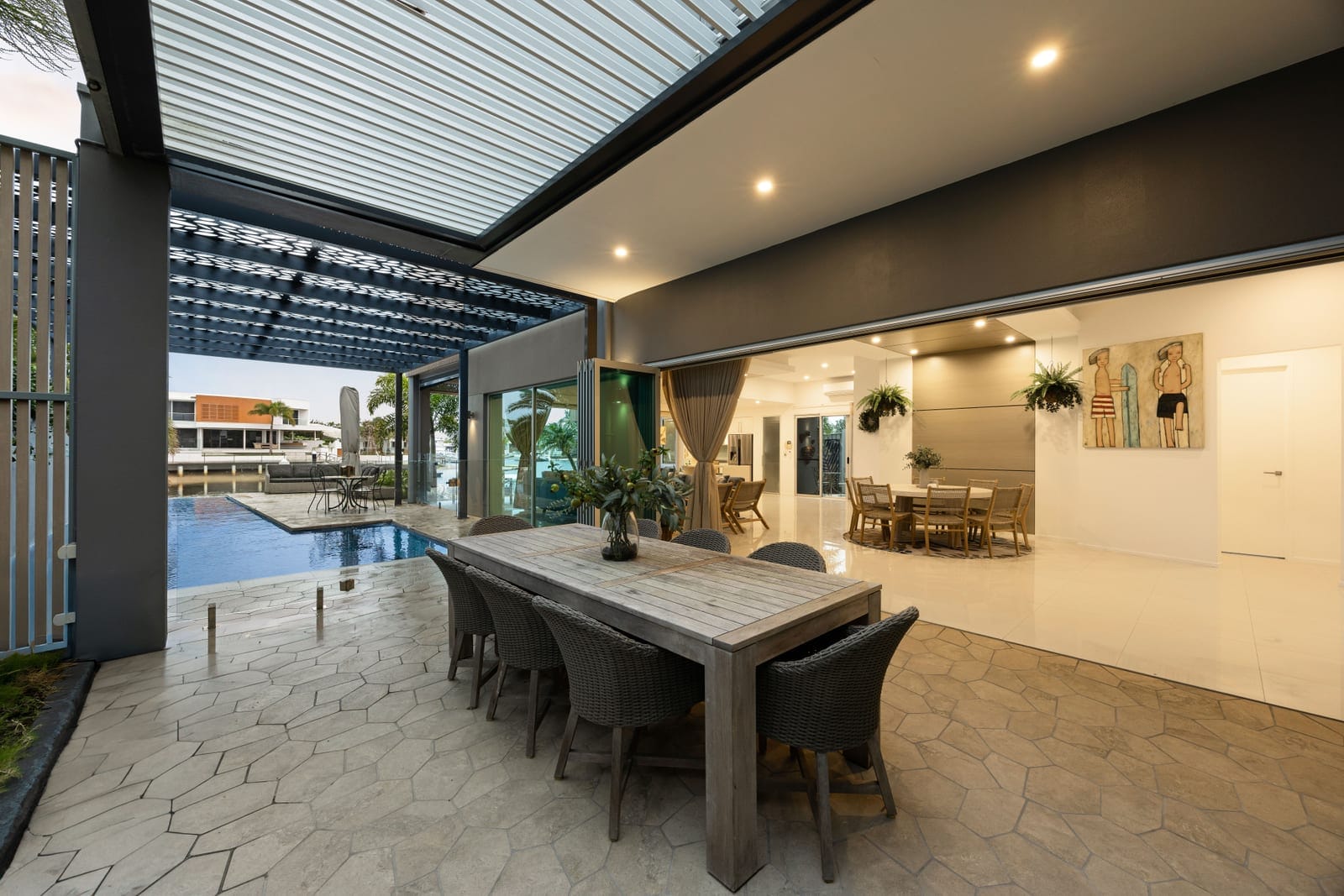 Minyama Magnificence: Light, Height, Luxury