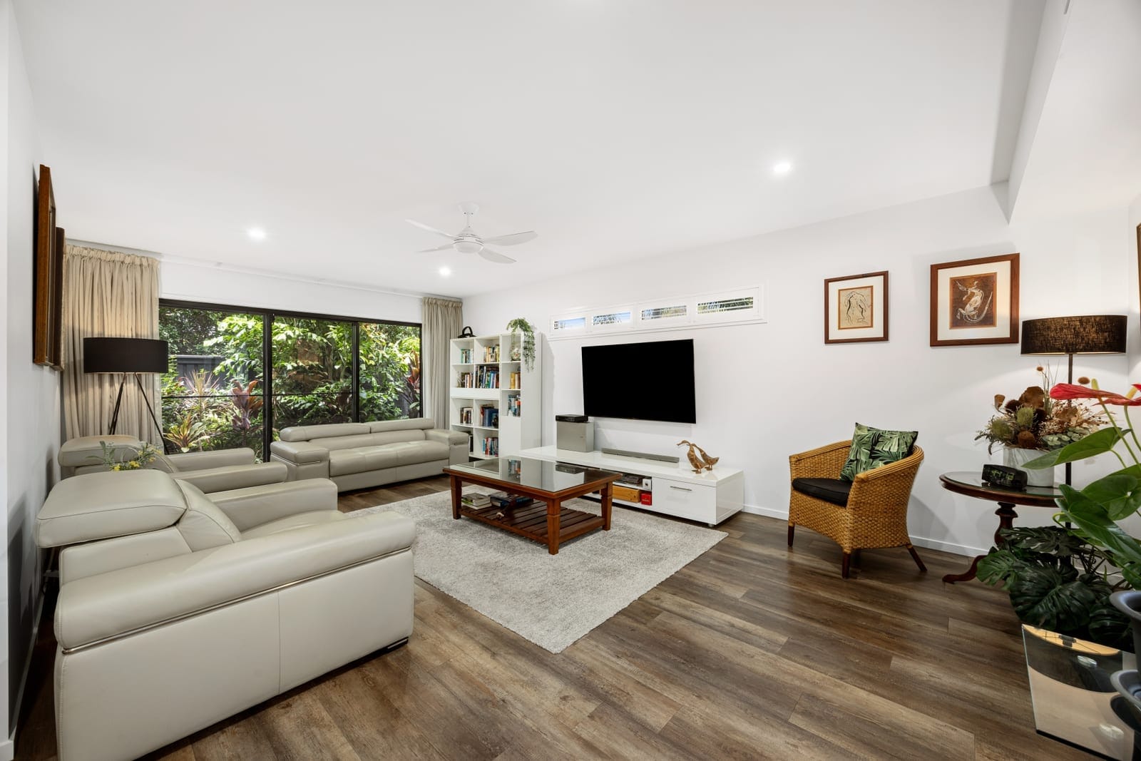 Sold by Angelina Sweeney & Ollie Lehmann